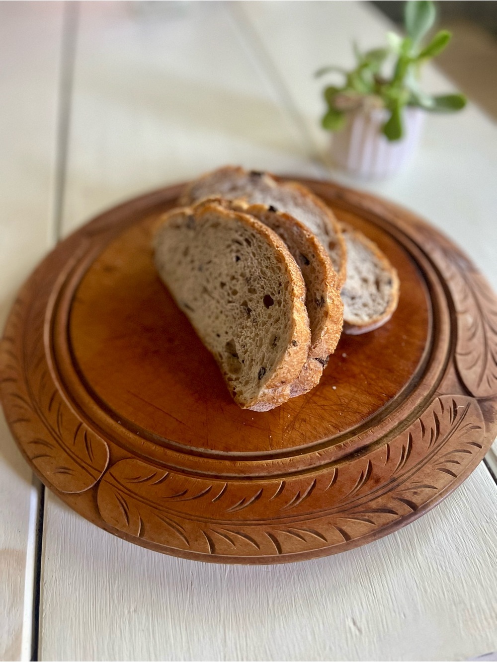 Vintage Hand-Carved Wooden Breadboard Leaf Motif Harvest Cheeseboard